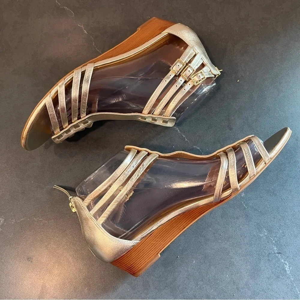 Talbots sz 7.5 gold Metallic strappy Wedge sandals